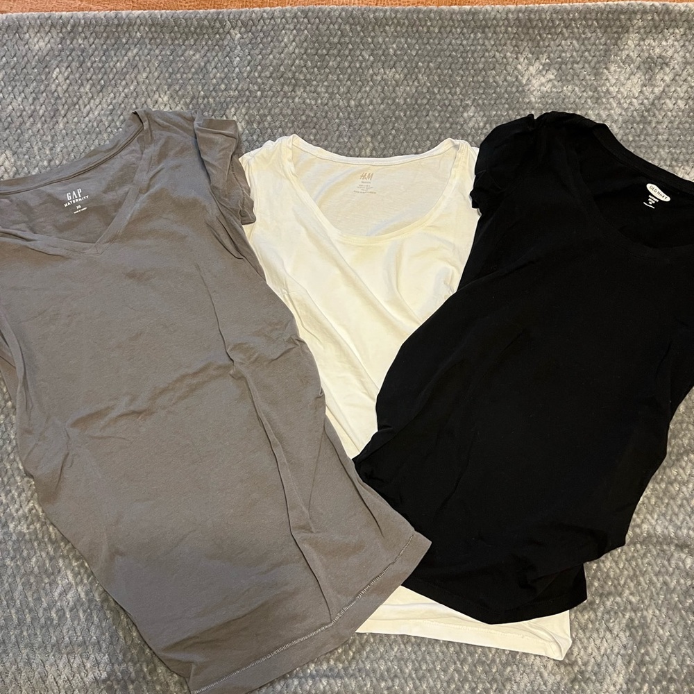 Maternity short sleeved shirt bundle